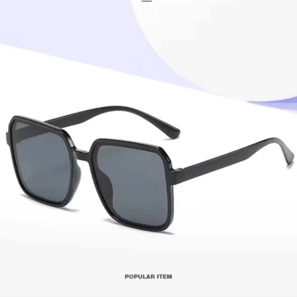 Unisex Chic Black Square Sunglasses